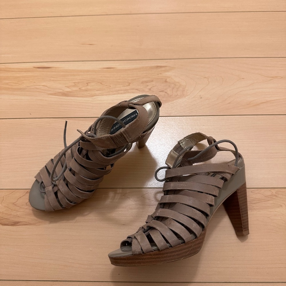 Beige pumps